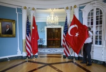أنقرة وواشنطن تبحثان العلاقات الثنائية