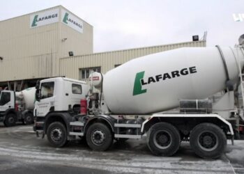 جليك: نشاط “لافارج” الفرنسية مثال على الجرائم ضد الإنسانية