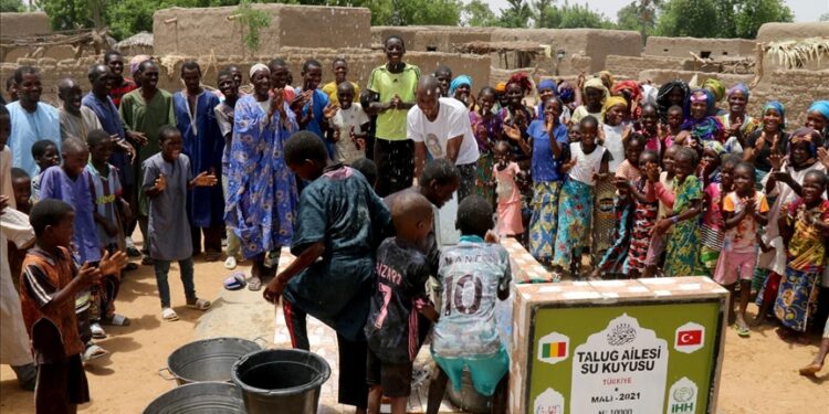 الإغاثة التركية” تحفر 10 آلاف بئر ماء حول العالم