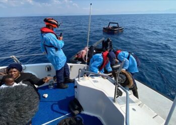 خفر السواحل التركي ينقذ 28 طالب لجوء قبالة سواحل إزمير