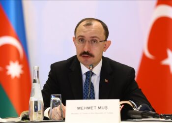 تركيا: نرغب في تطوير العلاقات التجارية مع أذربيجان