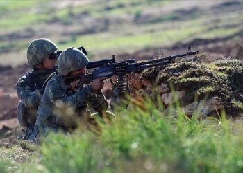 الدفاع التركية: تحييد 5 إرهابيين شمالي سوريا