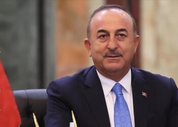 تشاووش أوغلو يدعو العالم إلى التواصل المستمر مع أفغانستان