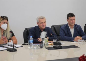 المفوض الأممي لشؤون اللاجئين يدعو للاقتداء بـ”أورفة” التركية