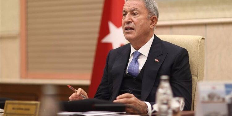 وزير الدفاع التركي: نتابع بدقة التطورات شمالي سوريا