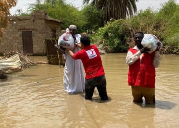 السودان.. الإغاثة التركية توزع مساعدات على متضرري السيول