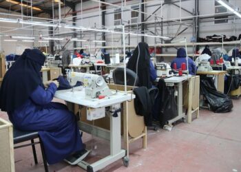 “الإغاثة الإنسانية” التركية تنشئ ورشة خياطة لمساعدة السوريات