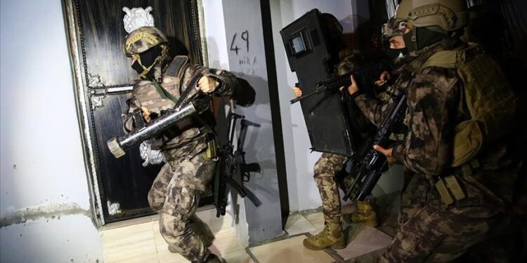 تركيا.. ضبط 7 أشخاص على صلة بـ”داعش”