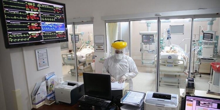 تركيا تسجل 271 وفاة بكورونا