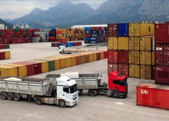 صادرات تركيا تسجل رقما قياسيا خلال عام