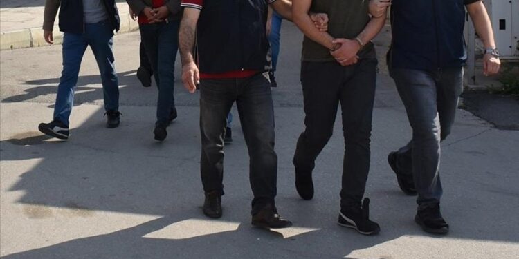 تركيا.. توقيف أجنبيين اثنين في إطار مكافحة “داعش”