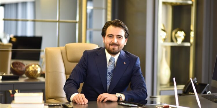 عالم تركي يحصل على براءة اختراع جهاز طبي بالولايات المتحدة