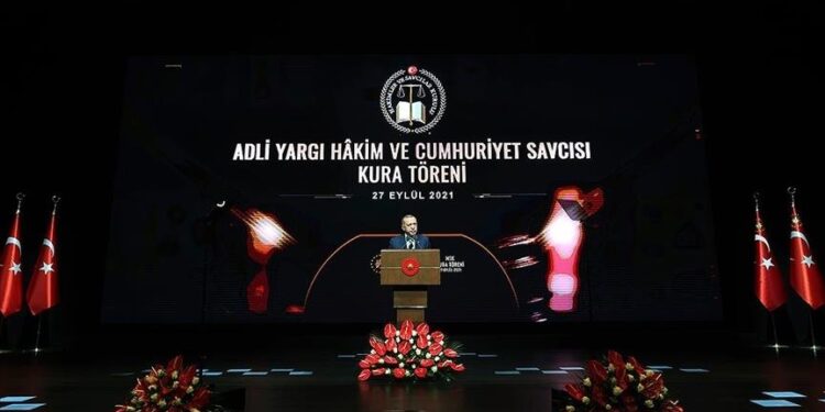 أردوغان: ضمان الحقوق والحريات أساس النهضة الاقتصادية