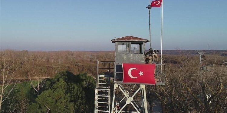 ضبط 9 عناصر من “غولن” غربي تركيا