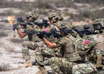 قوات خاصة تركية وأذربيجانية تواصل مناورات عسكرية في باكو