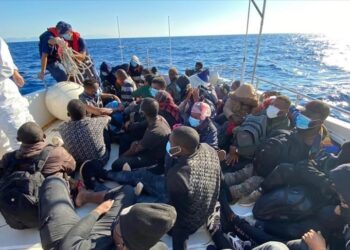 خفر السواحل التركي ينقذ 84 مهاجرا غير نظامي