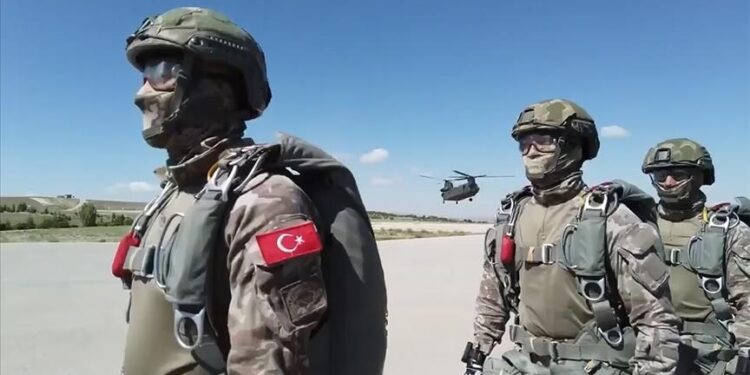 مناورات عسكرية بين تركيا وأذربيجان وباكستان