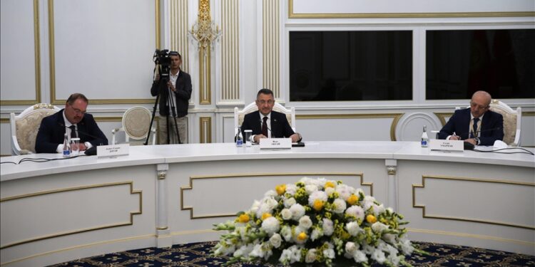 نائب أردوغان يلتقي الشركات التركية العاملة في قرغيزيا