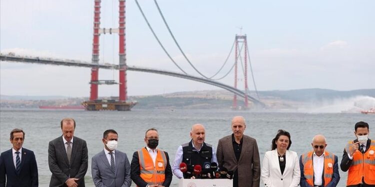 تركيا.. جسر “جناق قلعة 1915” يشارف على الاكتمال
