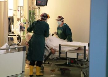 تركيا تسجل 248 وفاة بكورونا