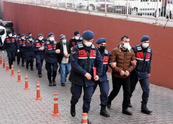 تركيا.. توقيف 7 أجانب للاشتباه بانتمائهم لـ”داعش” الإرهابي