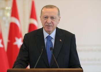 أردوغان: اقتصاد تركيا يواصل نموه بتسريع الاستثمار والإنتاج