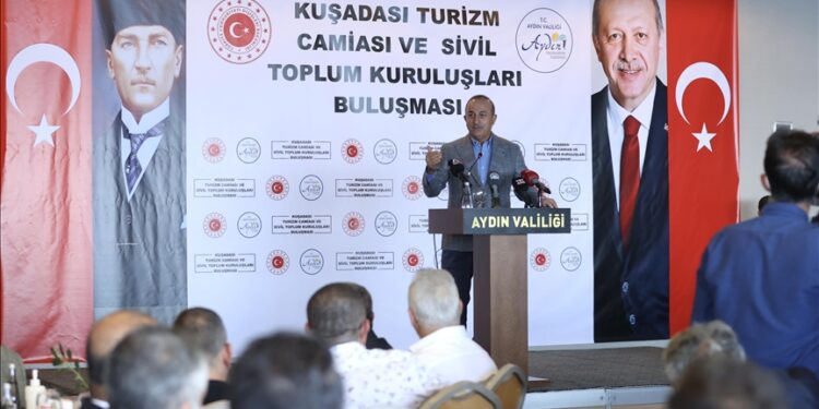 تشاووش أوغلو: الأمم المتحدة غير قادرة على حل أي مشكلة دولية