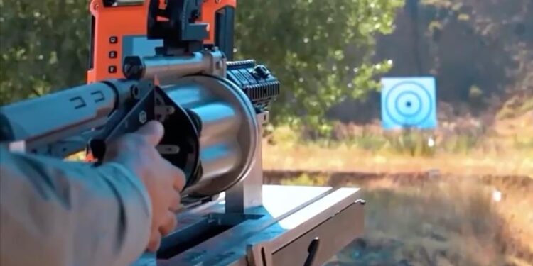 تركيا تنهي اختبارات أول قاذفة قنابل يدوية محلية