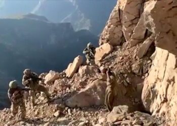 الدفاع التركية تبث مشاهد عملية نوعية ضد “بي كا كا” شمالي العراق