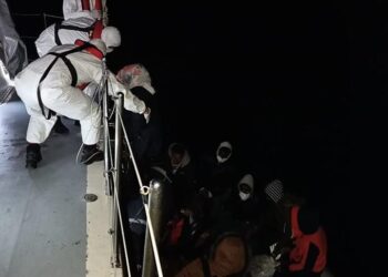 السلطات التركية تضبط 22 مهاجرا غربي البلاد