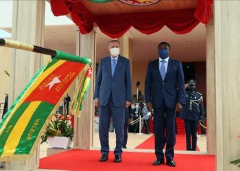 رئيس توغو يستقبل أردوغان بمراسم رسمية