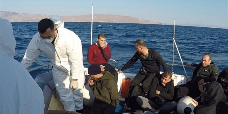 تركيا..إنقاذ 31 طالب لجوء قبالة سواحل موغلا