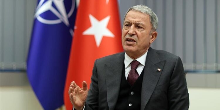 وزير الدفاع التركي: سنقوم بما يلزم ضد الإرهاب شمالي سوريا