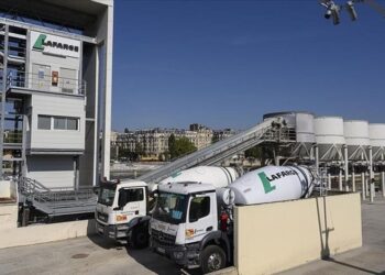 “المصنع”.. وثائقي تركي يكشف علاقة مخابرات فرنسا بـ”داعش”