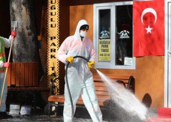 تركيا تسجل 246 وفاة بفيروس كورونا