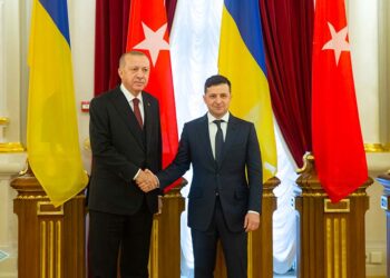 أردوغان ونظيره الأوكراني يتباحثان هاتفيًا حول عدة قضايا