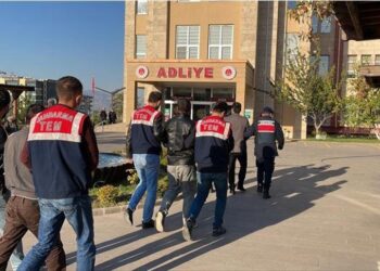 توقيف 3 متهمين بالانتماء لـ “داعش” جنوبي تركيا