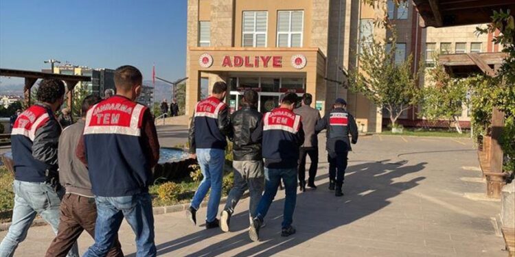 توقيف 3 متهمين بالانتماء لـ “داعش” جنوبي تركيا