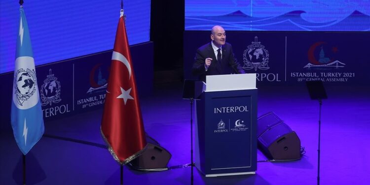 وزير تركي: “غولن” تنظيم استخباري إلى جانب كونه إرهابيا