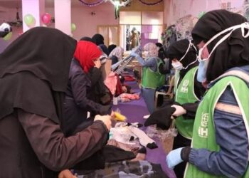 “الإغاثة التركية” توزّع ملابس شتوية على آلاف الأيتام بسوريا