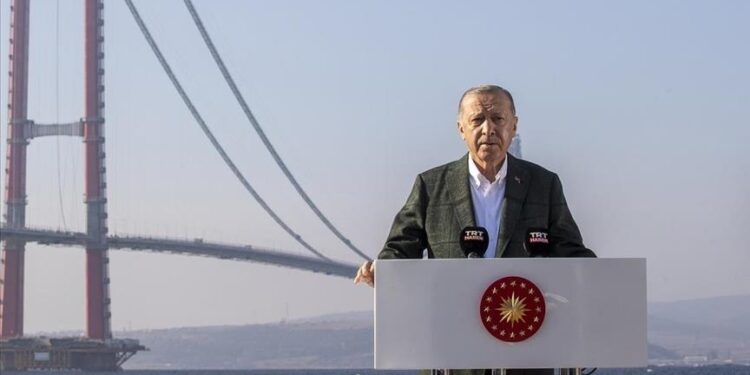 أردوغان: جسر “جناق قلعة” يختصر عبور المضيق إلى 6 دقائق