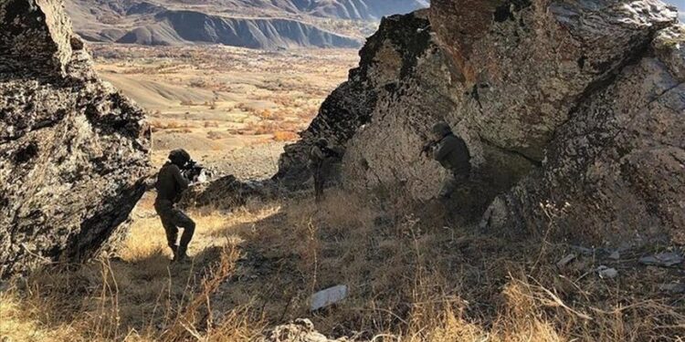 تركيا: تحييد اثنين من إرهابيي “بي كا كا” شمالي العراق