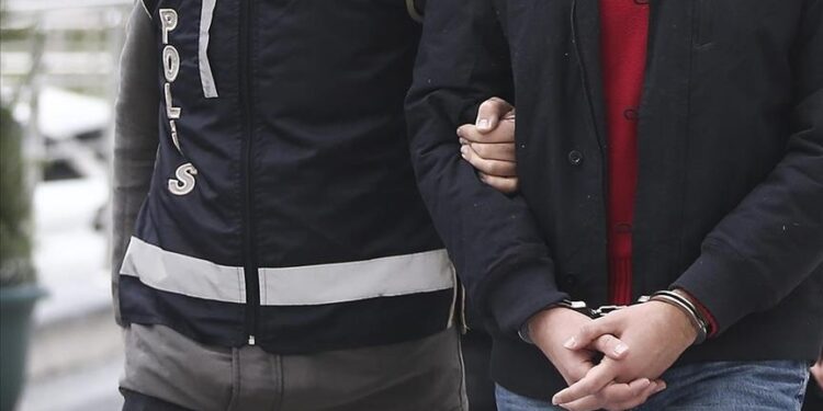 تركيا.. توقيف 9 مشتبهين بالانتماء لـ”داعش” الإرهابي