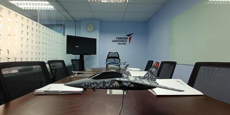 تعاون تركي ماليزي في صناعات الدفاع والطيران