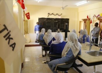 “تيكا” التركية تنشئ معملي فيزياء وكيمياء بثانوية شرقي السودان