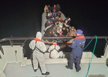 خفر السواحل التركي ينقذ 45 مهاجرا قبالة سواحل موغلا