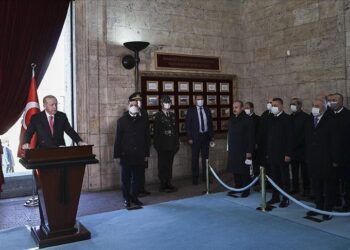 أنقرة.. أردوغان يشارك في مراسم إحياء ذكرى وفاة أتاتورك