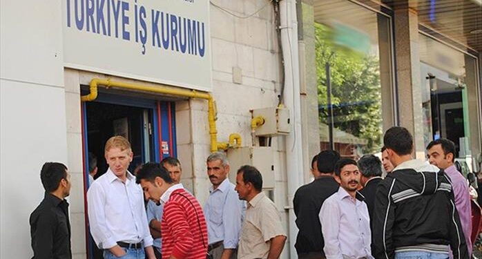 تركيا.. تراجع معدل البطالة في سبتمبر 0.3 بالمئة