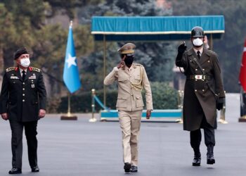 رئيس الأركان التركي يلتقي نظيره الصومالي في أنقرة