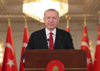أردوغان: سنطلق أداة مالية جديدة تشجع الإبقاء على العملة المحلية